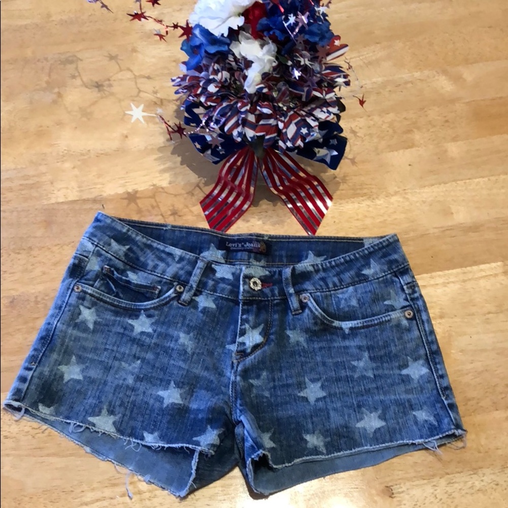 Levi’s denim shorts